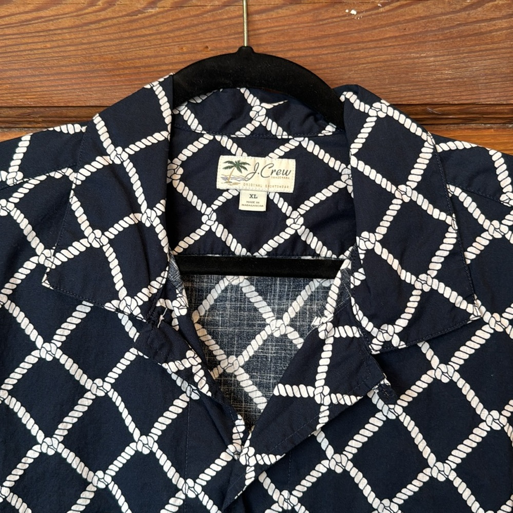 J. Crew Men’s short sleeve button down shirt